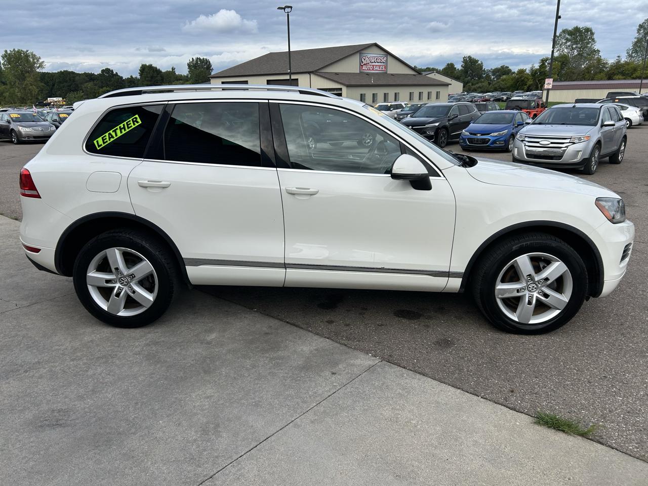 Volkswagen Touareg 4dr VR6 Sport w/Nav 2012