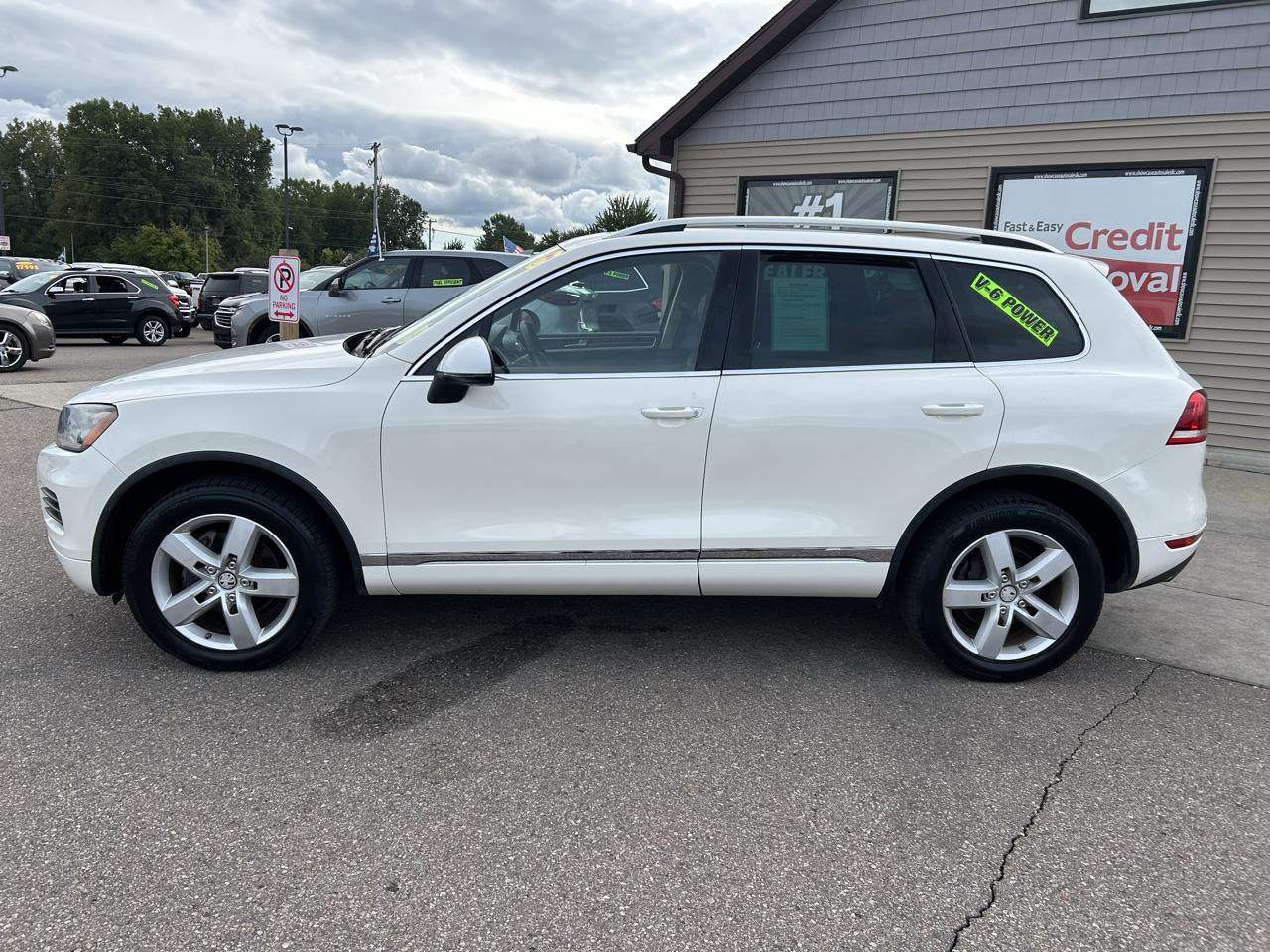 Volkswagen Touareg 4dr VR6 Sport w/Nav 2012