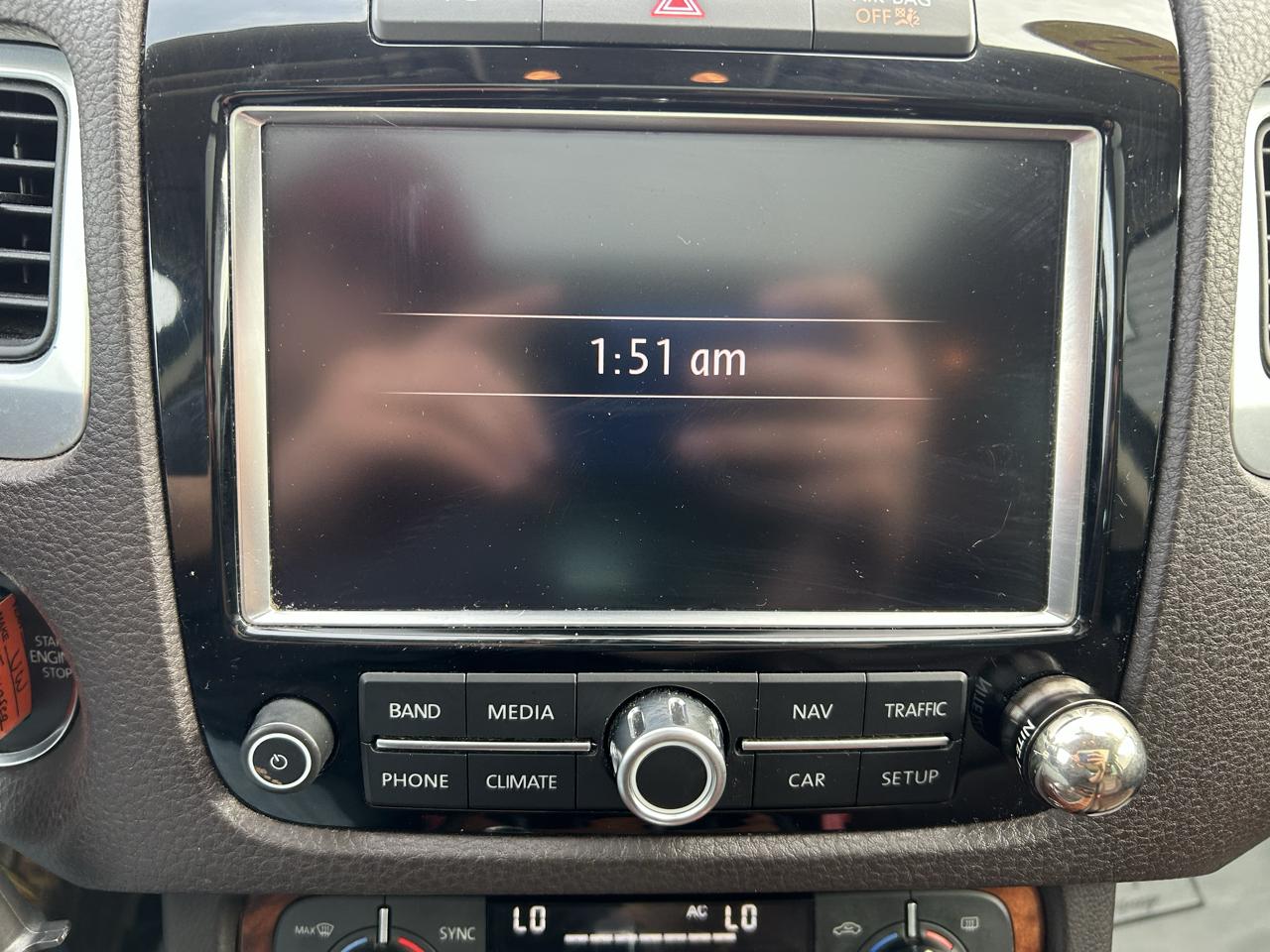Volkswagen Touareg 4dr VR6 Sport w/Nav 2012