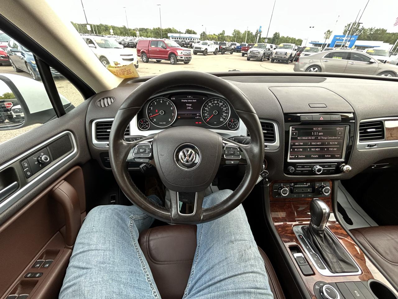 Volkswagen Touareg 4dr VR6 Sport w/Nav 2012