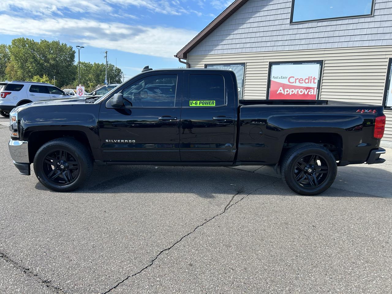Chevrolet Silverado 1500 4WD Double Cab 143.5" LT w/1LT 2018