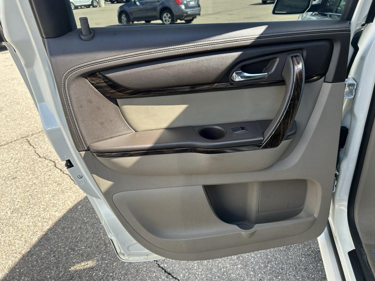 GMC Acadia AWD 4dr Denali 2013