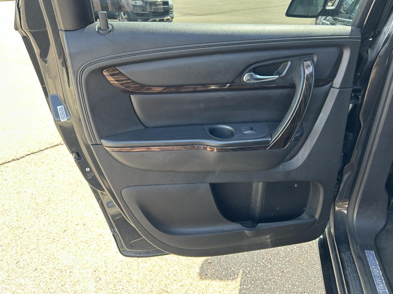 GMC Acadia AWD 4dr Denali 2015