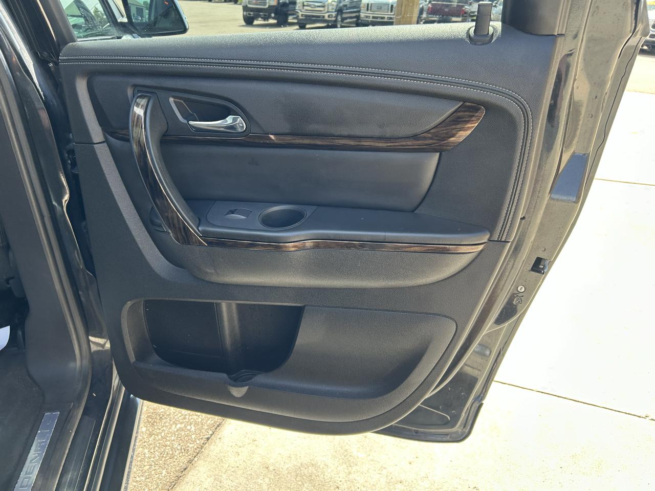 GMC Acadia AWD 4dr Denali 2015