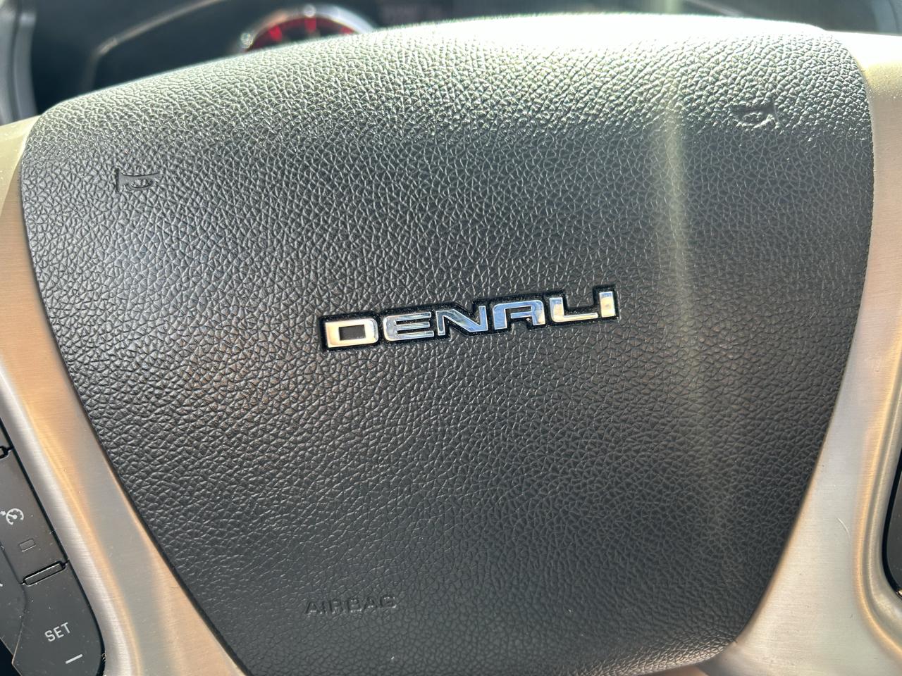 GMC Acadia AWD 4dr Denali 2015