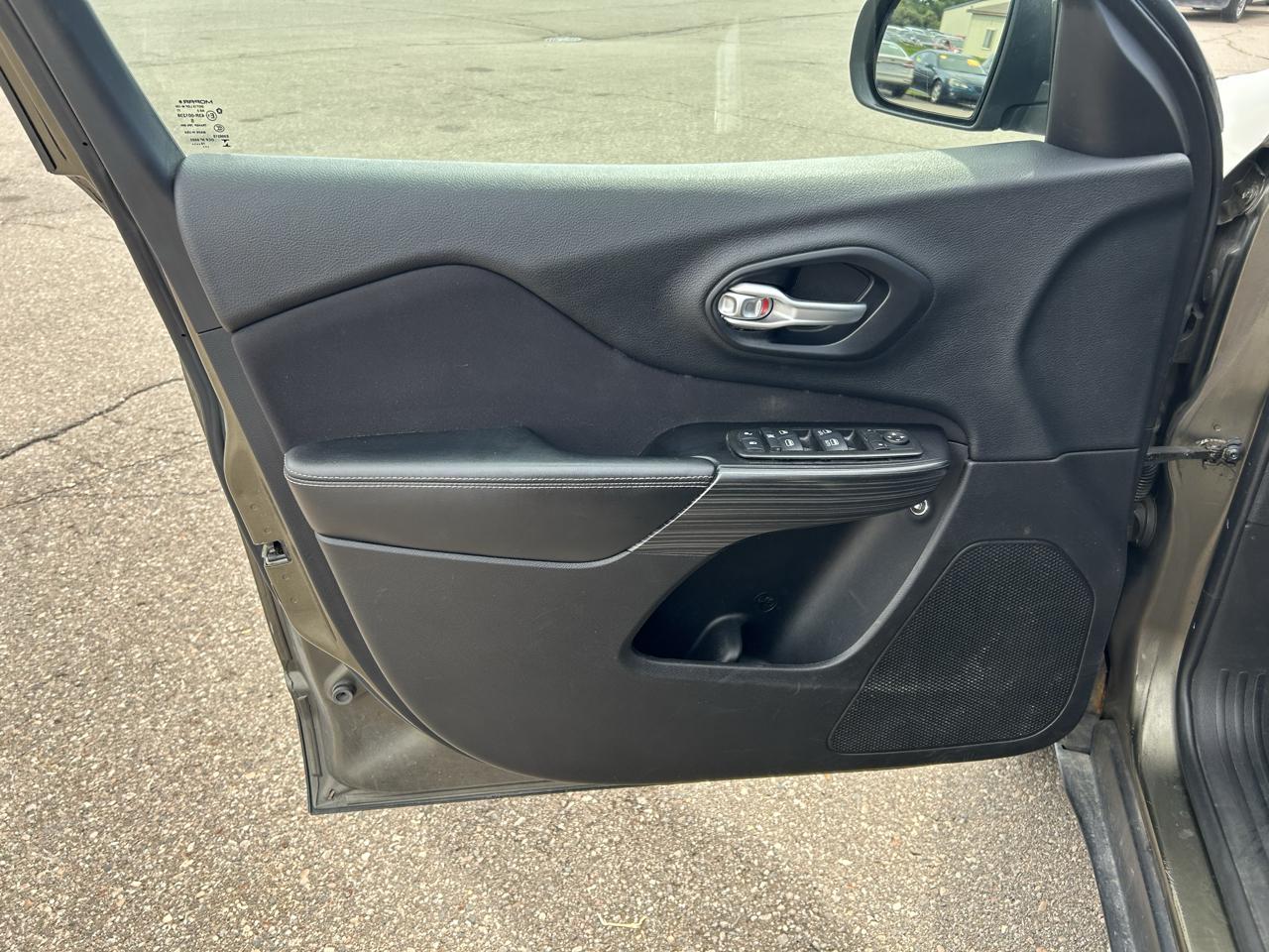Jeep Cherokee 4WD 4dr North 2015