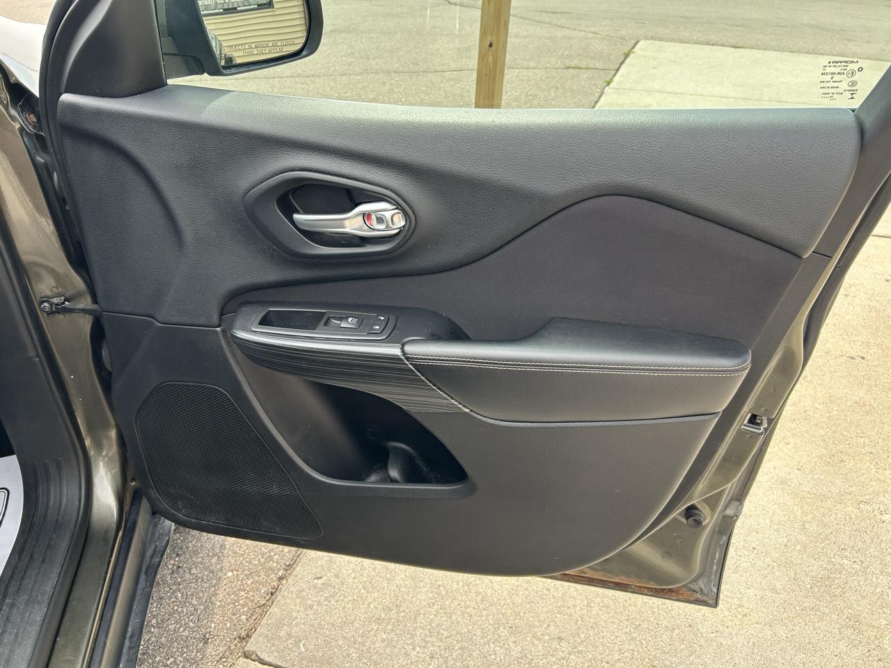 Jeep Cherokee 4WD 4dr North 2015