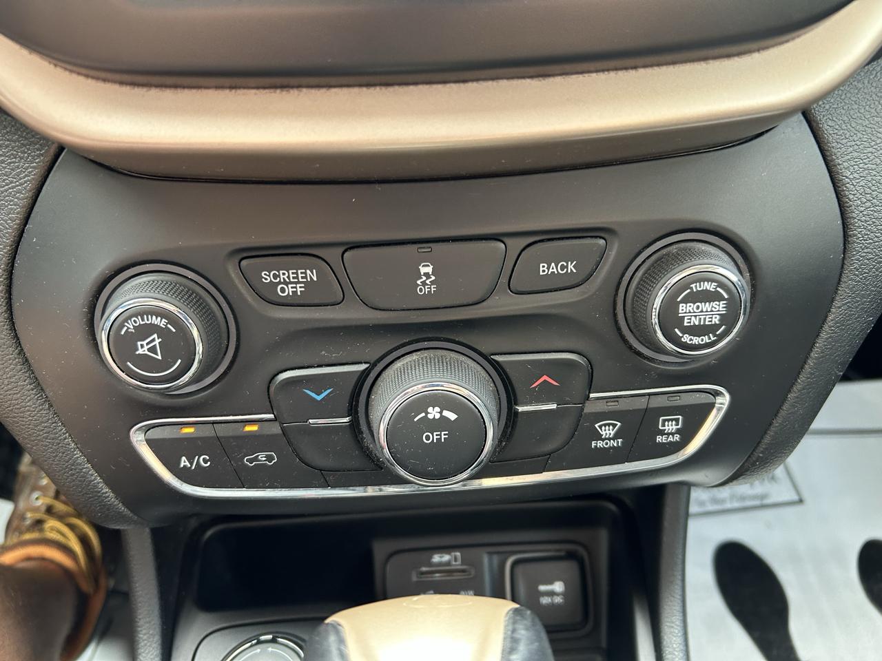Jeep Cherokee 4WD 4dr North 2015
