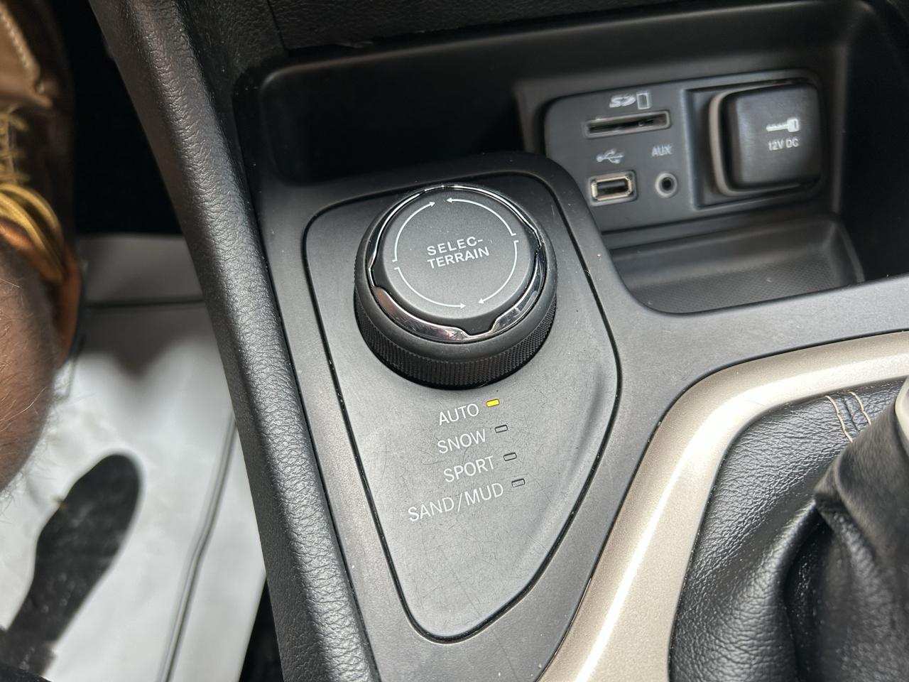 Jeep Cherokee 4WD 4dr North 2015