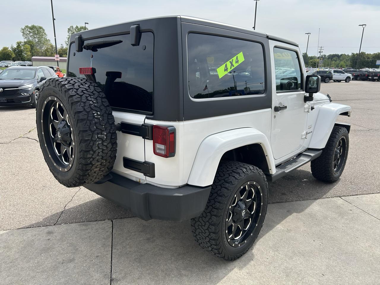 Jeep Wrangler 4WD 2dr Sahara 2012