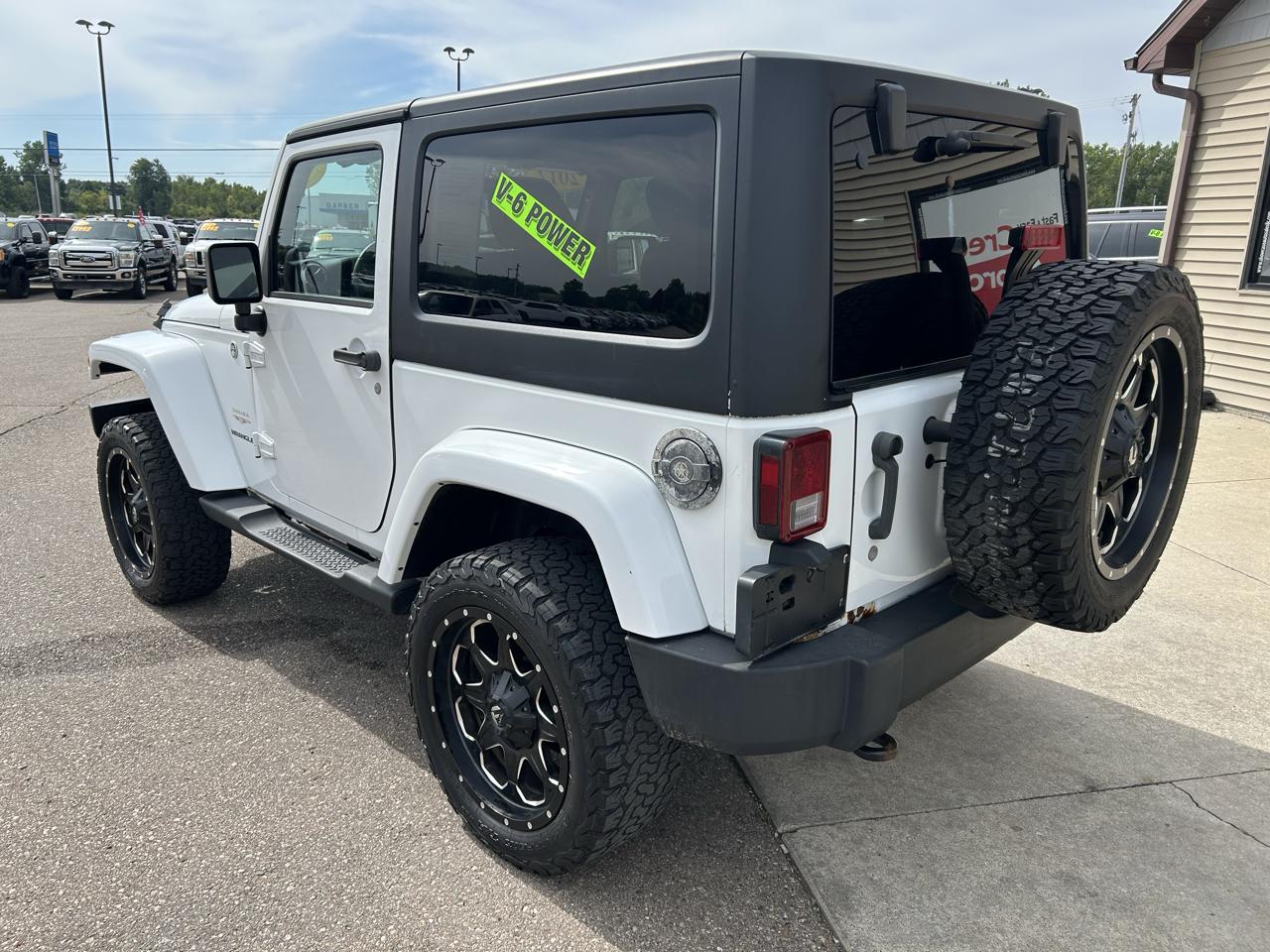 Jeep Wrangler 4WD 2dr Sahara 2012