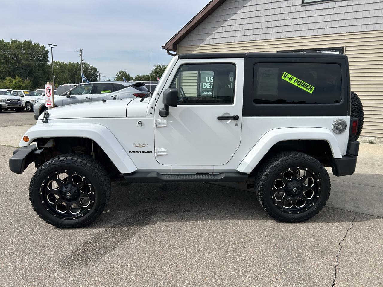 Jeep Wrangler 4WD 2dr Sahara 2012