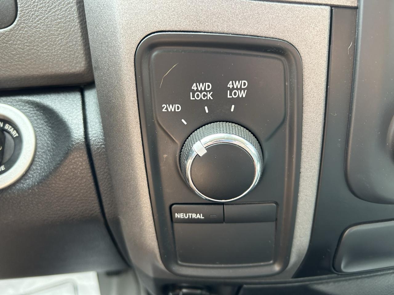 RAM 1500 4WD Quad Cab 140.5" Express 2013