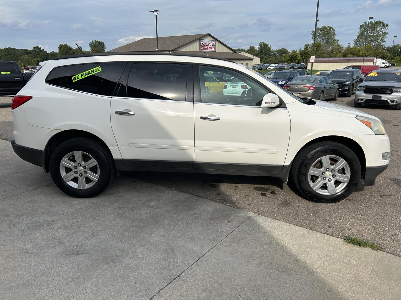 Chevrolet Traverse FWD 4dr LT w/2LT 2011