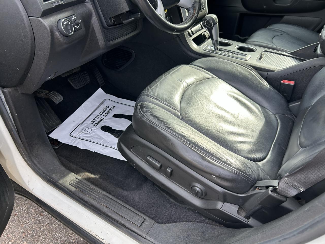 Chevrolet Traverse FWD 4dr LT w/2LT 2011