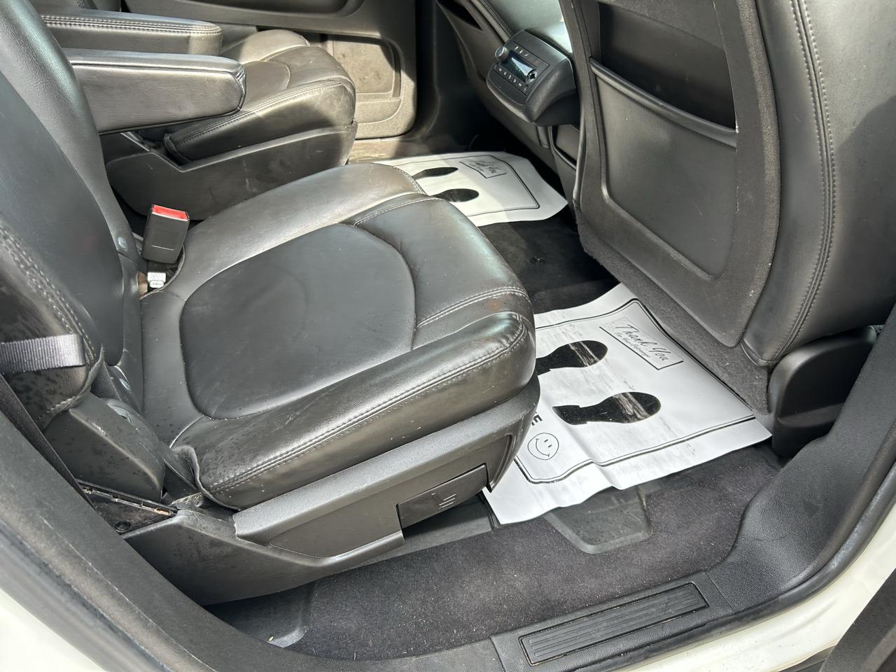 Chevrolet Traverse FWD 4dr LT w/2LT 2011