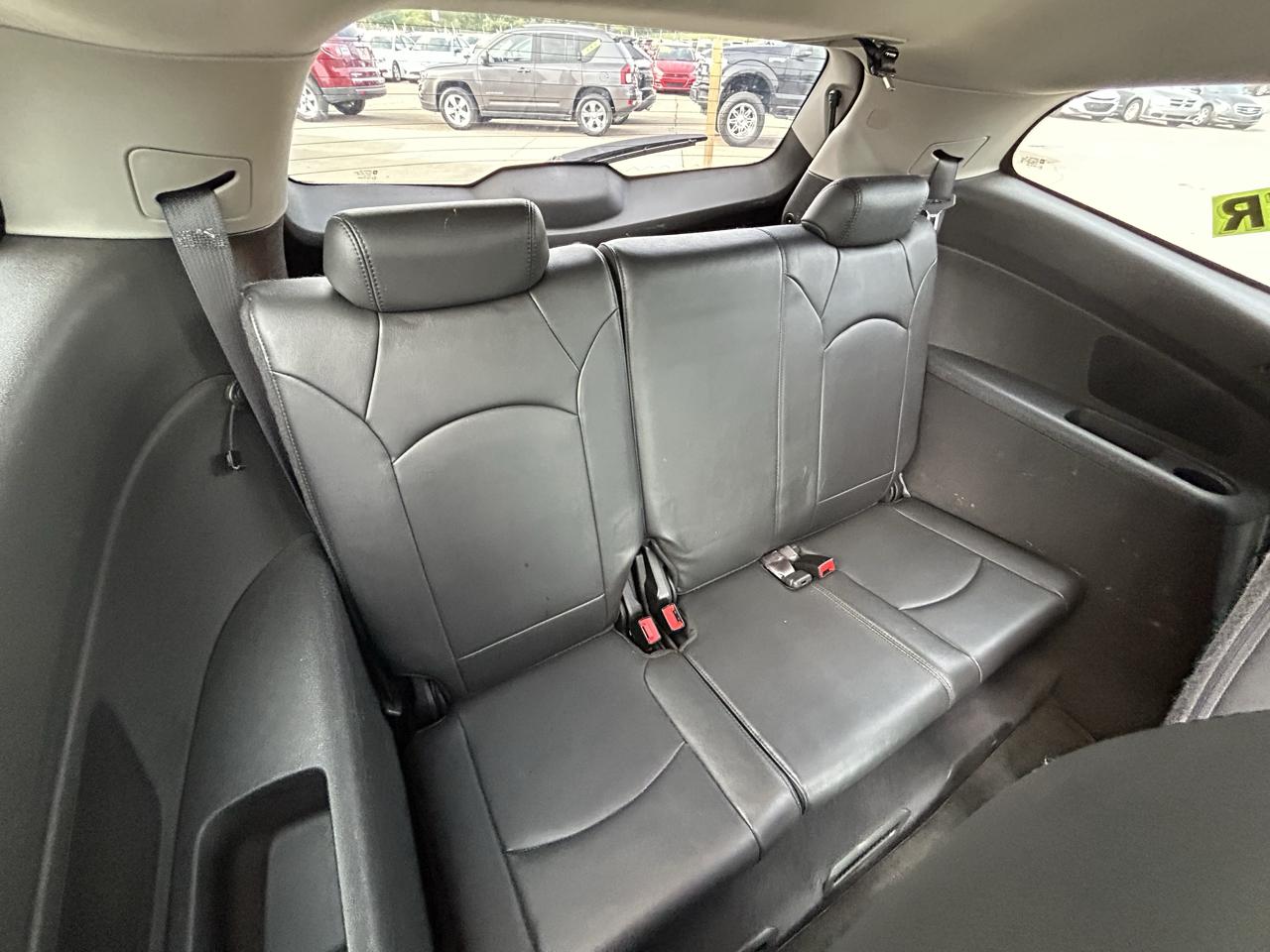 Chevrolet Traverse FWD 4dr LT w/2LT 2011