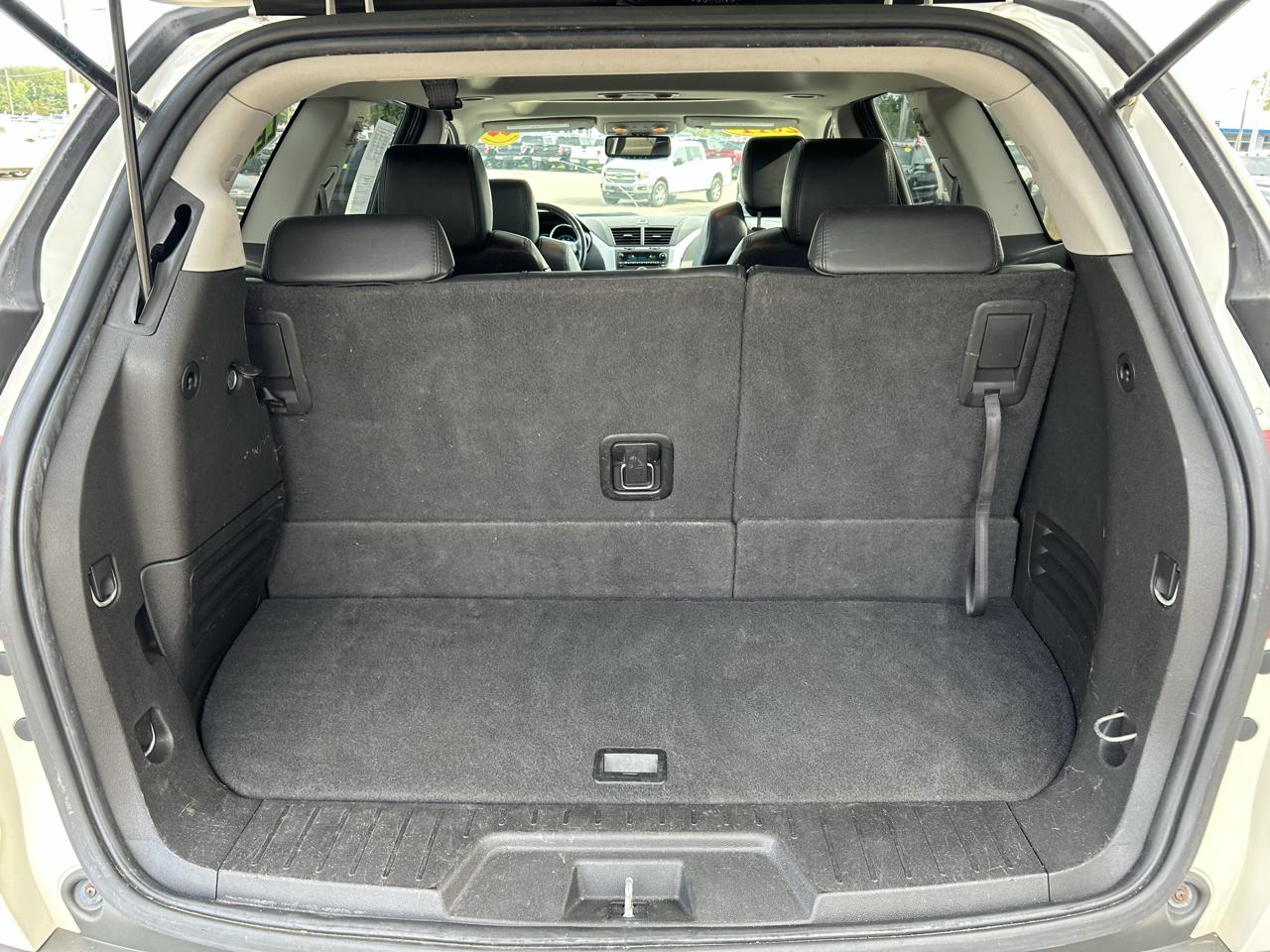 Chevrolet Traverse FWD 4dr LT w/2LT 2011