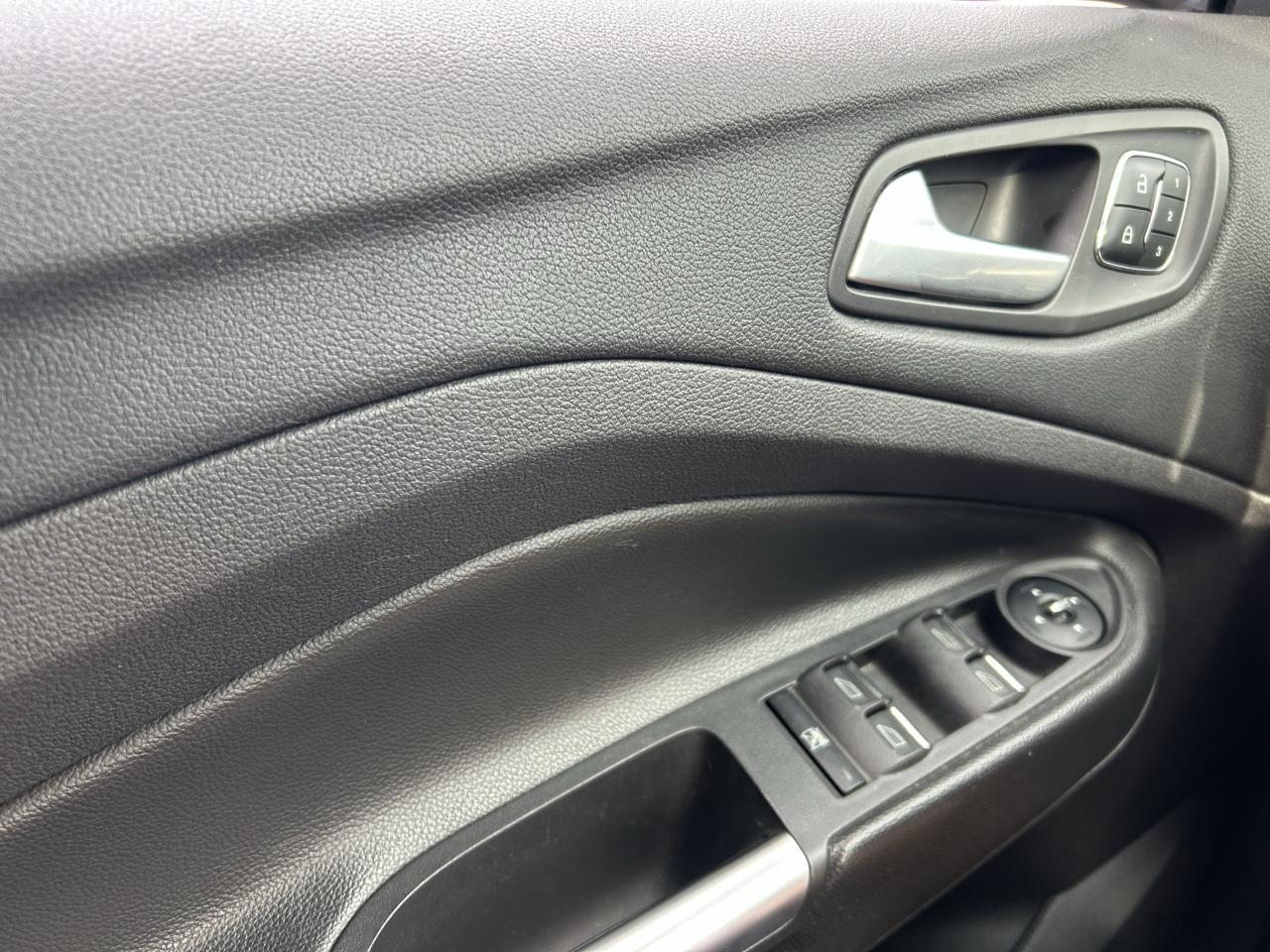 Ford Escape 4WD 4dr Titanium 2014