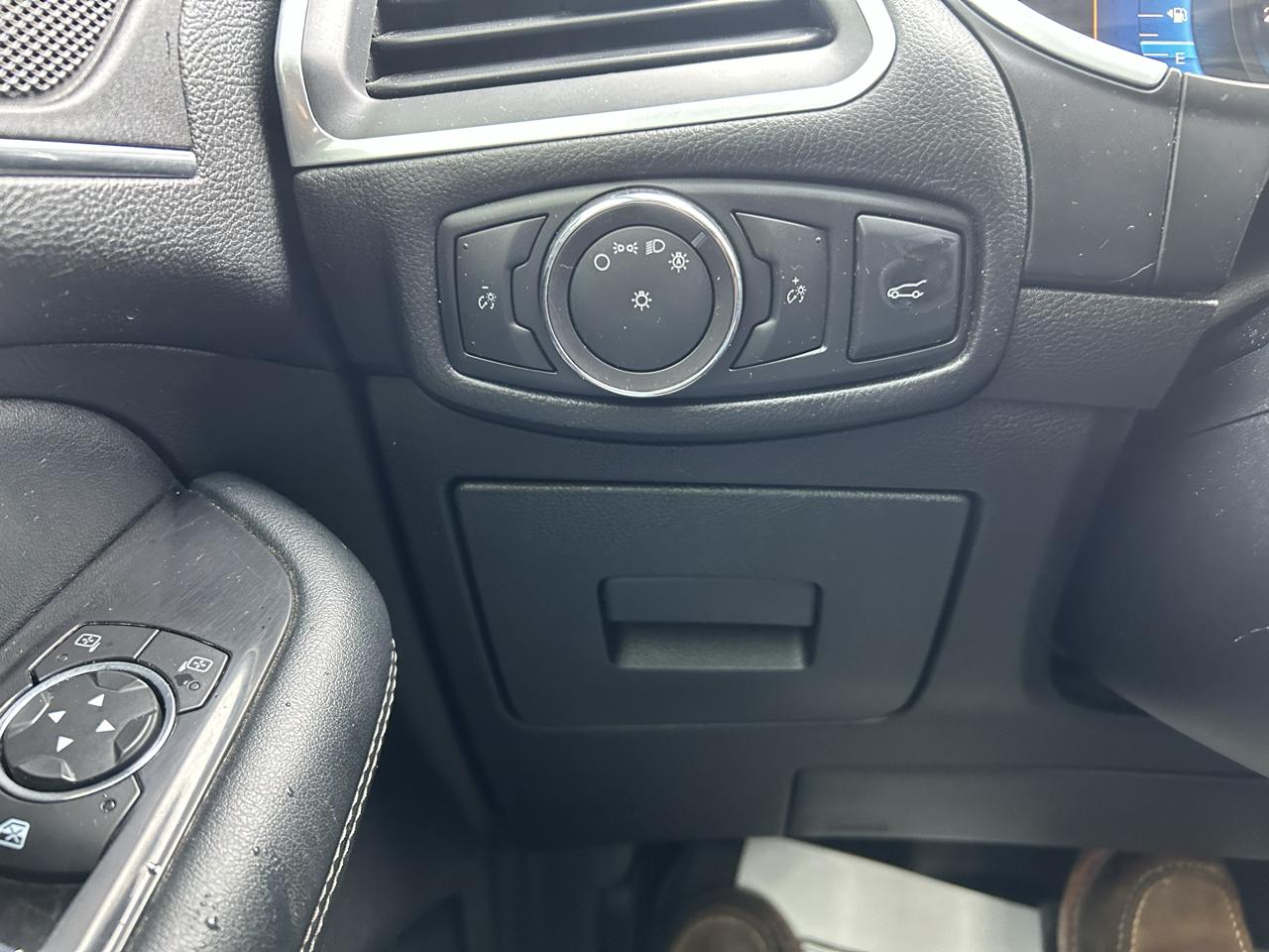 Ford Edge 4dr Titanium AWD 2016