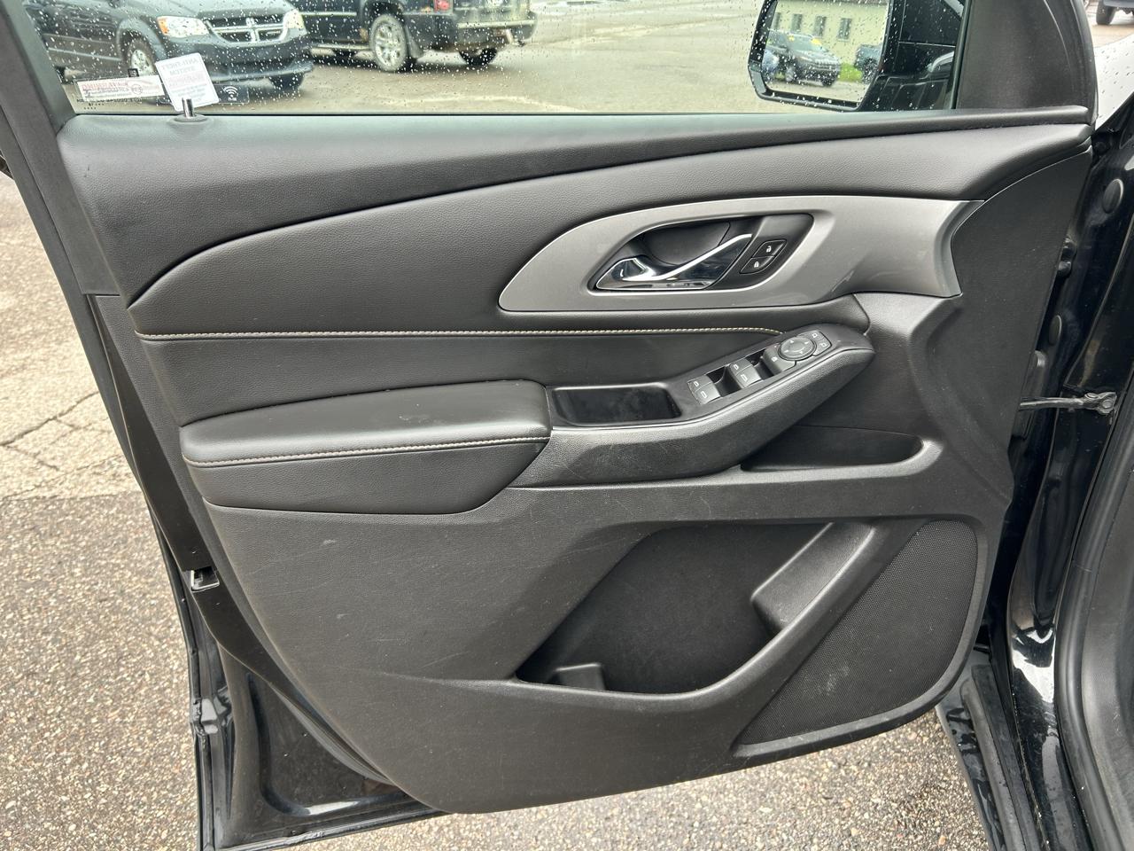 Chevrolet Traverse FWD 4dr LS w/1LS 2018