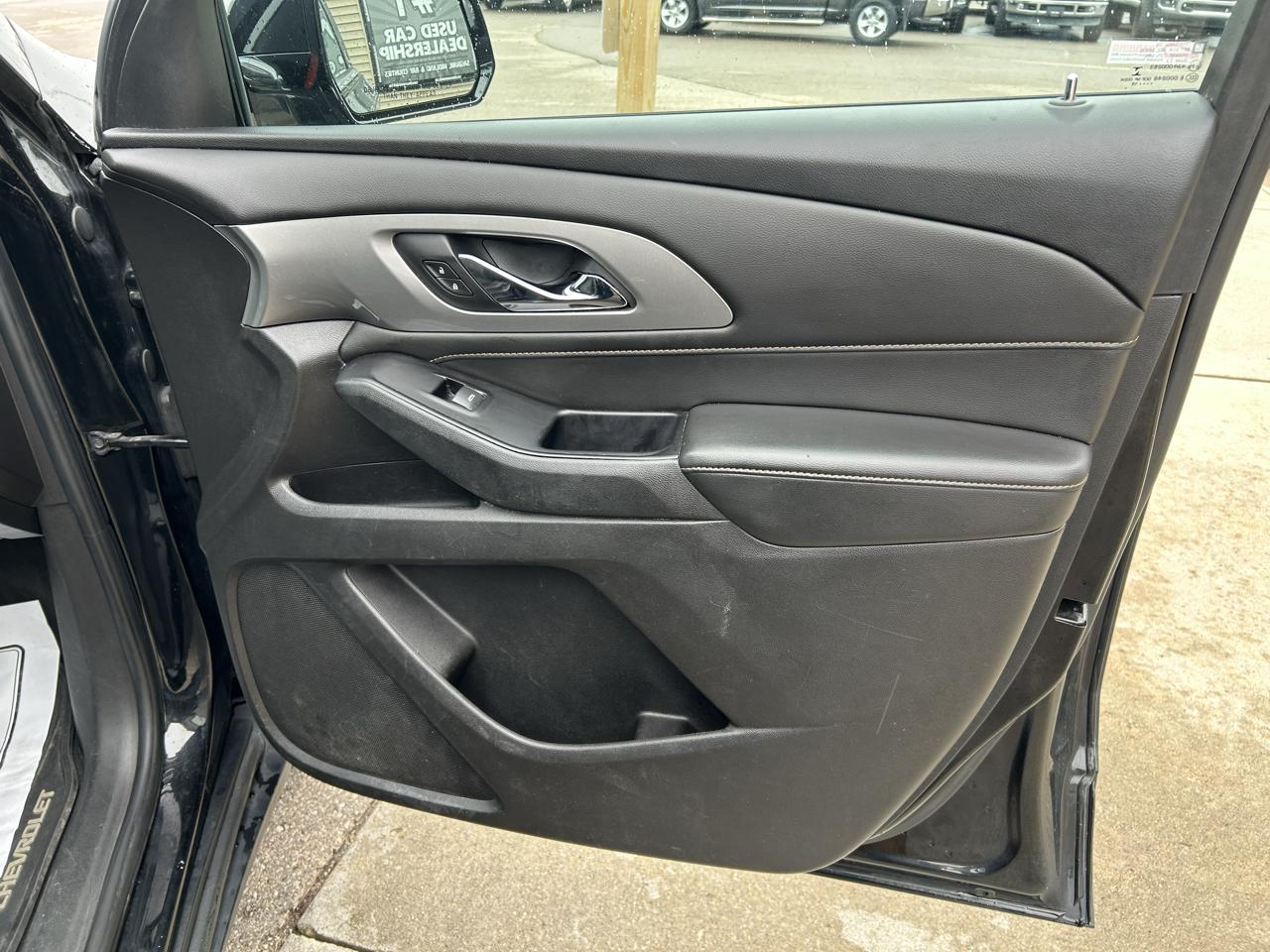 Chevrolet Traverse FWD 4dr LS w/1LS 2018