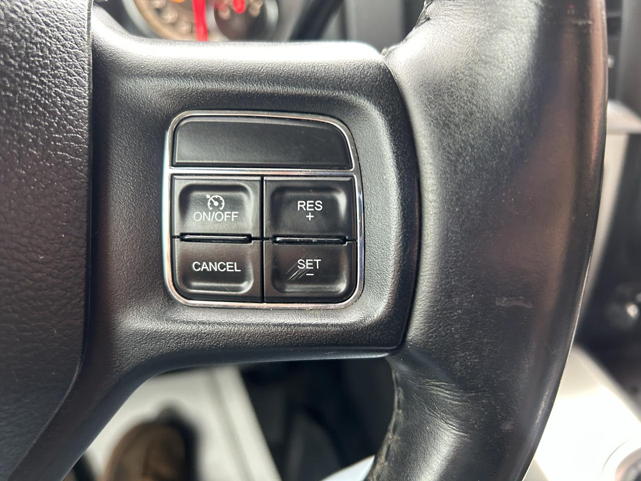 RAM 2500 Big Horn 4x4 Crew Cab 6'4" Box 2017