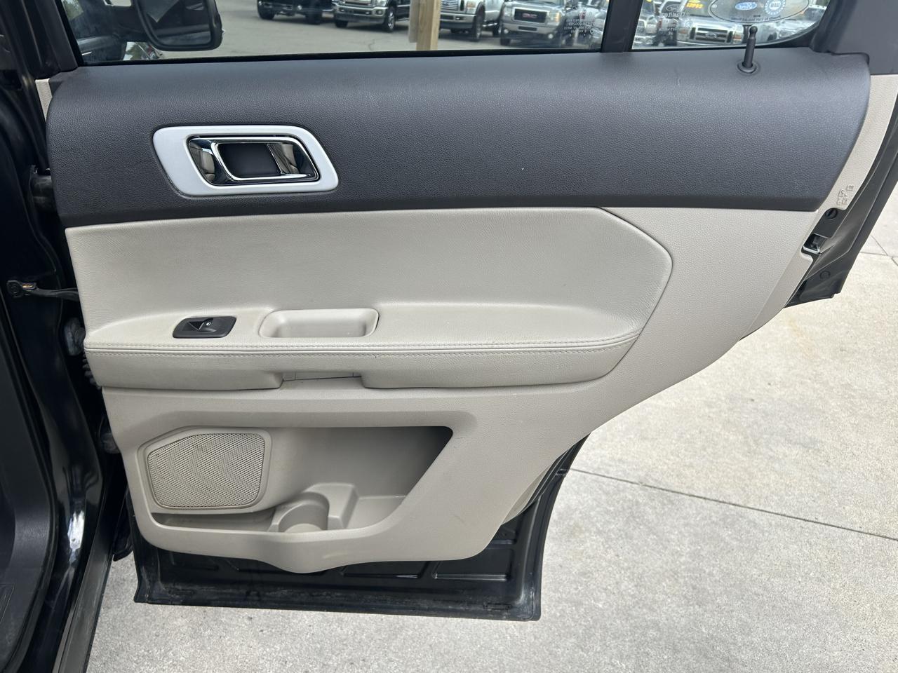 Ford Explorer 4WD 4dr XLT 2015