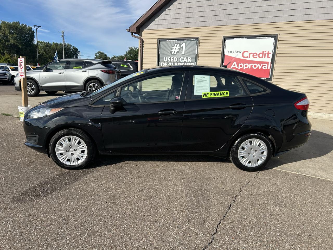 Ford Fiesta 4dr Sdn S 2014