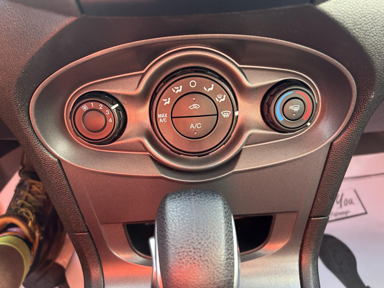 Ford Fiesta 4dr Sdn S 2014