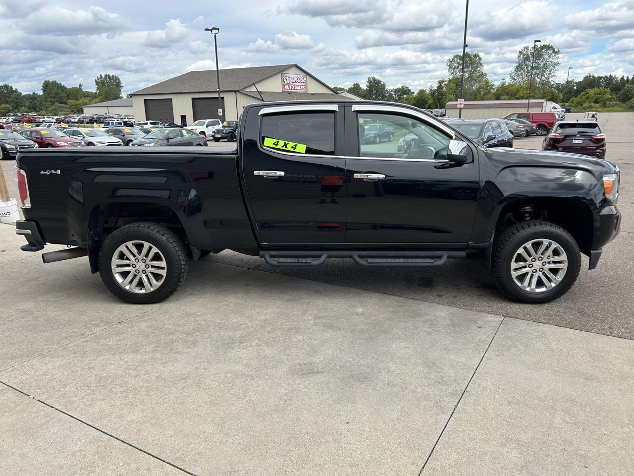 GMC Canyon 4WD Crew Cab 140.5" SLT 2017