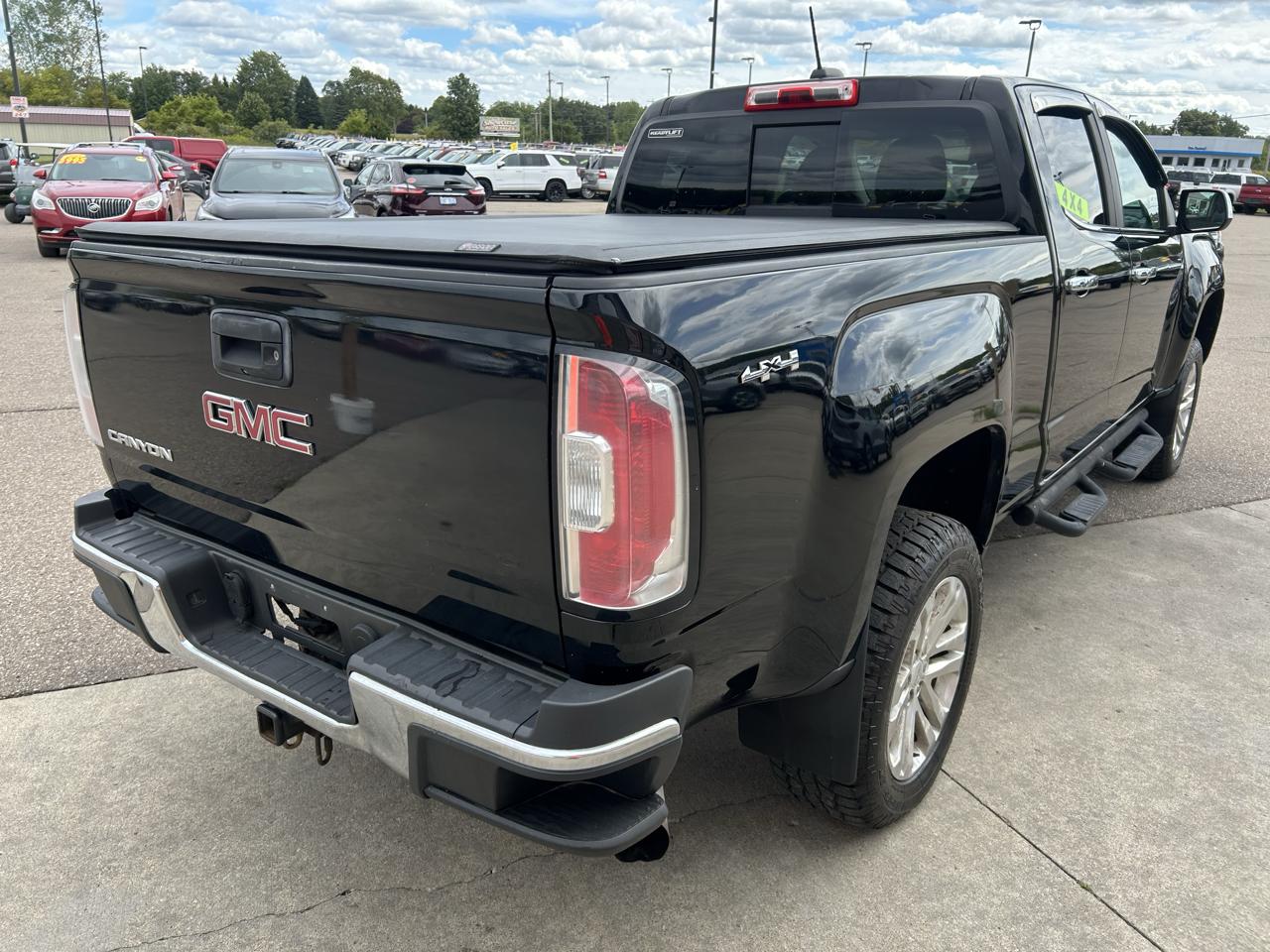 GMC Canyon 4WD Crew Cab 140.5" SLT 2017
