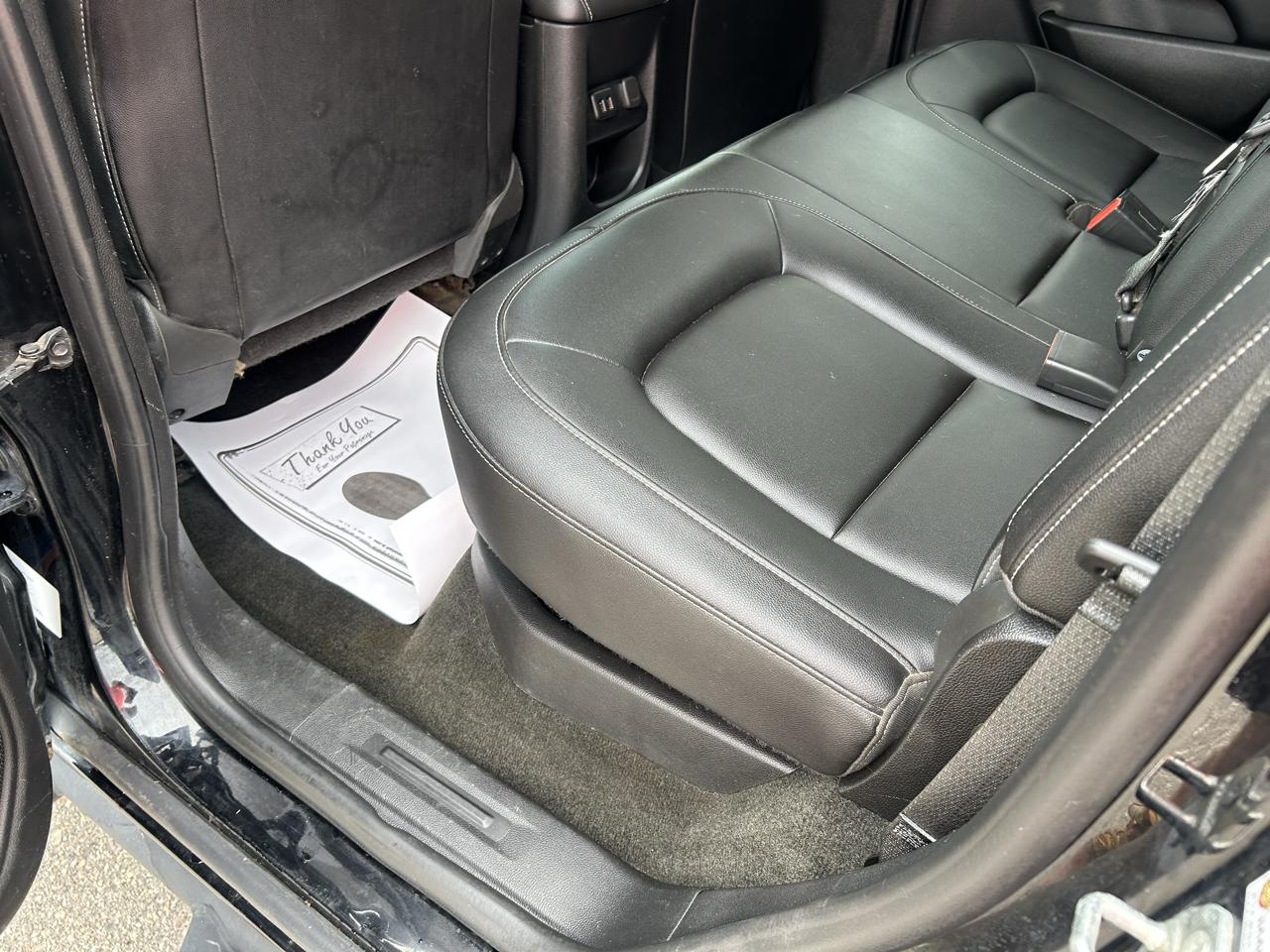 GMC Canyon 4WD Crew Cab 140.5" SLT 2017