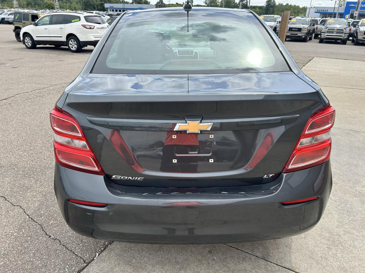 Chevrolet Sonic 4dr Sdn Auto LT 2017