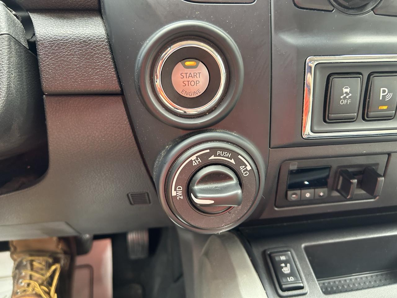 Nissan Titan 4x4 Crew Cab SV 2022