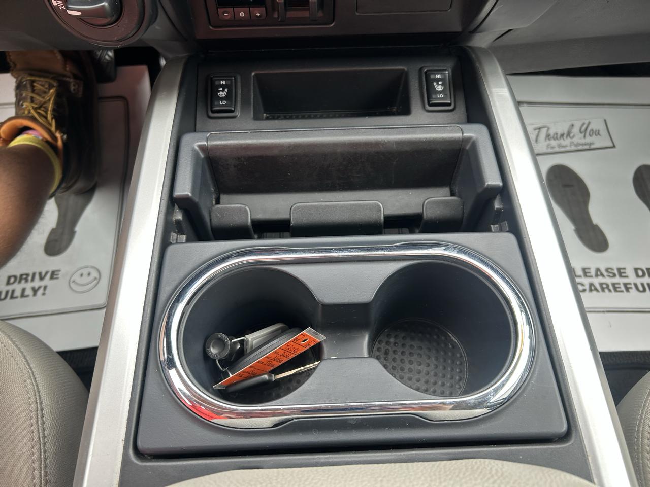 Nissan Titan 4x4 Crew Cab SV 2022