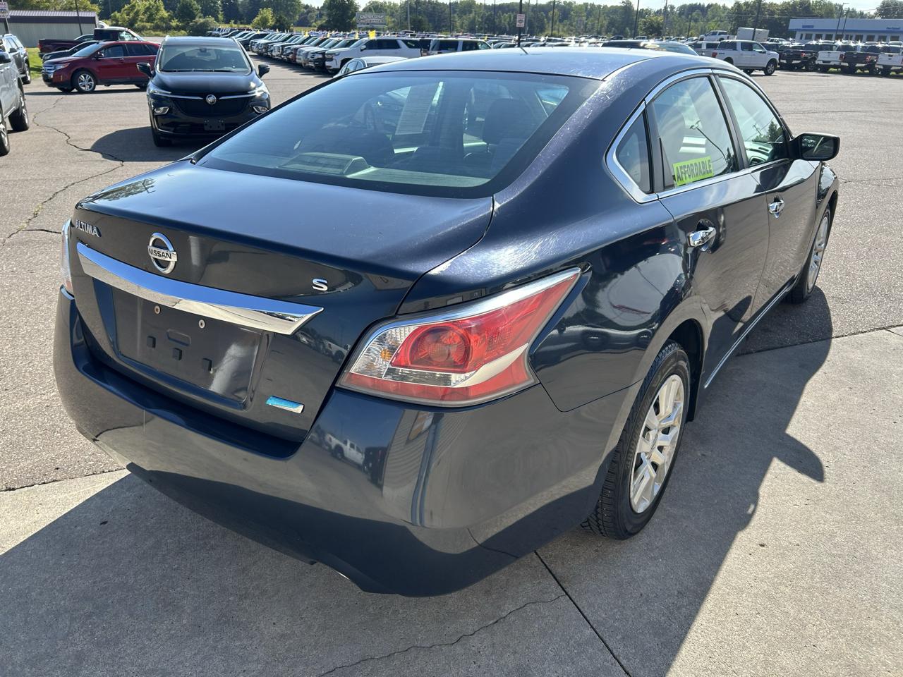 Nissan Altima 4dr Sdn I4 2.5 2014