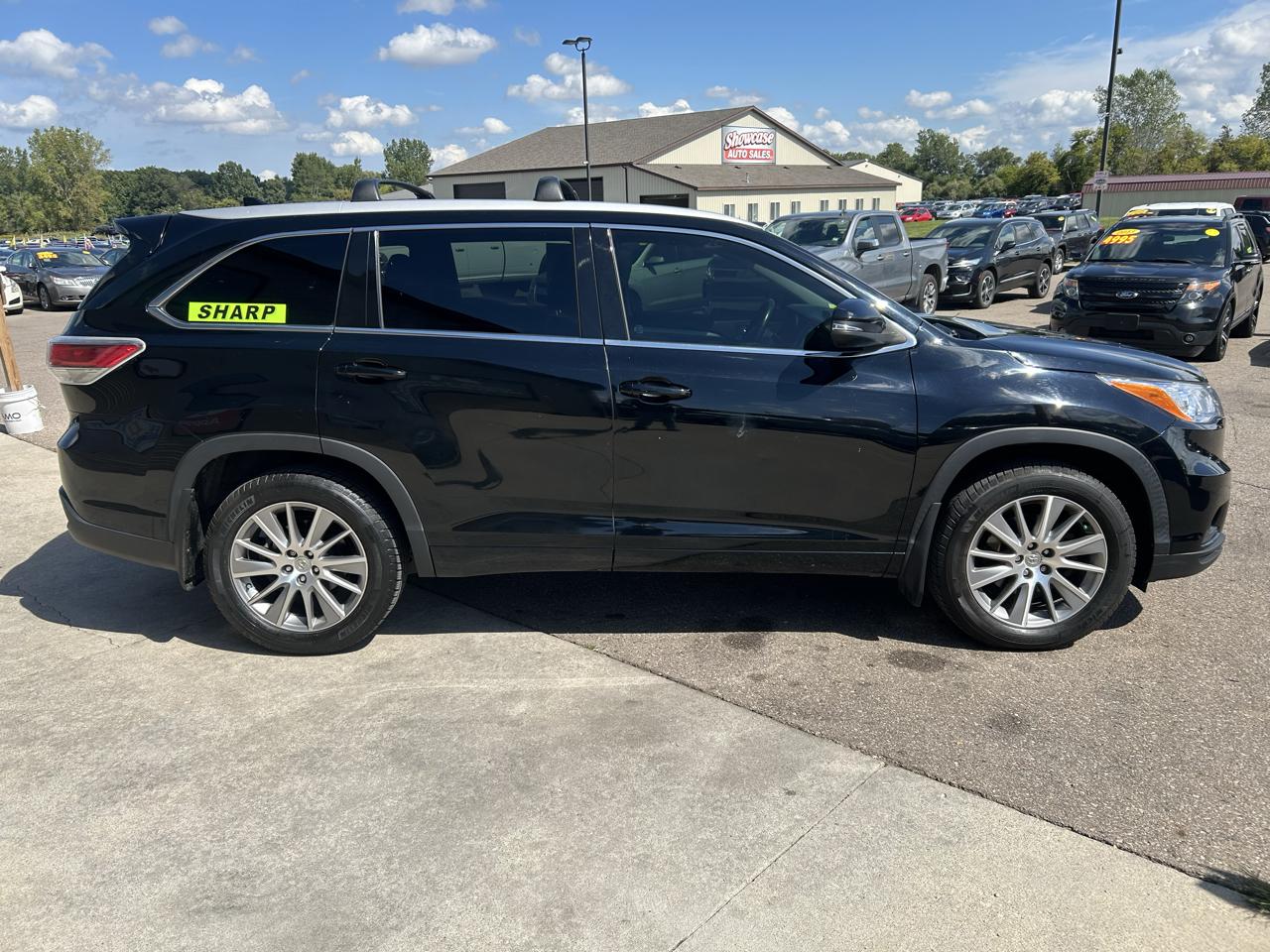 Toyota Highlander AWD 4dr V6 XLE (Natl) 2015