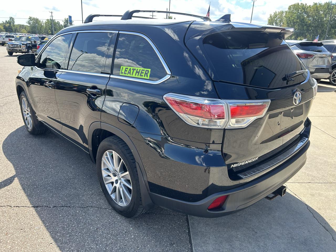 Toyota Highlander AWD 4dr V6 XLE (Natl) 2015