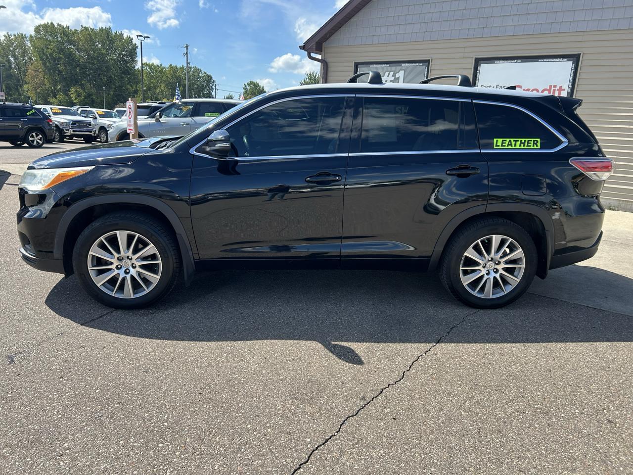Toyota Highlander AWD 4dr V6 XLE (Natl) 2015