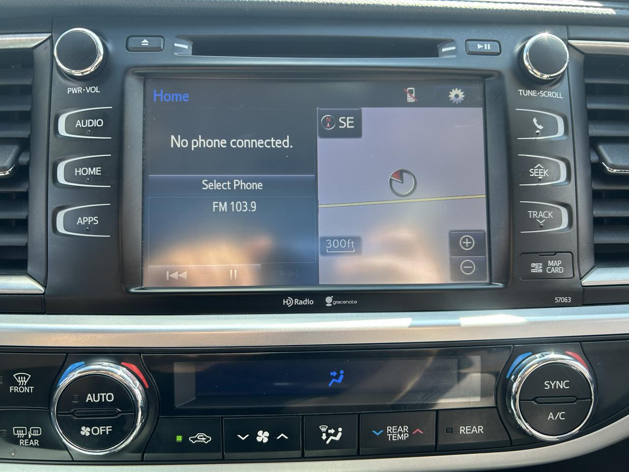 Toyota Highlander AWD 4dr V6 XLE (Natl) 2015