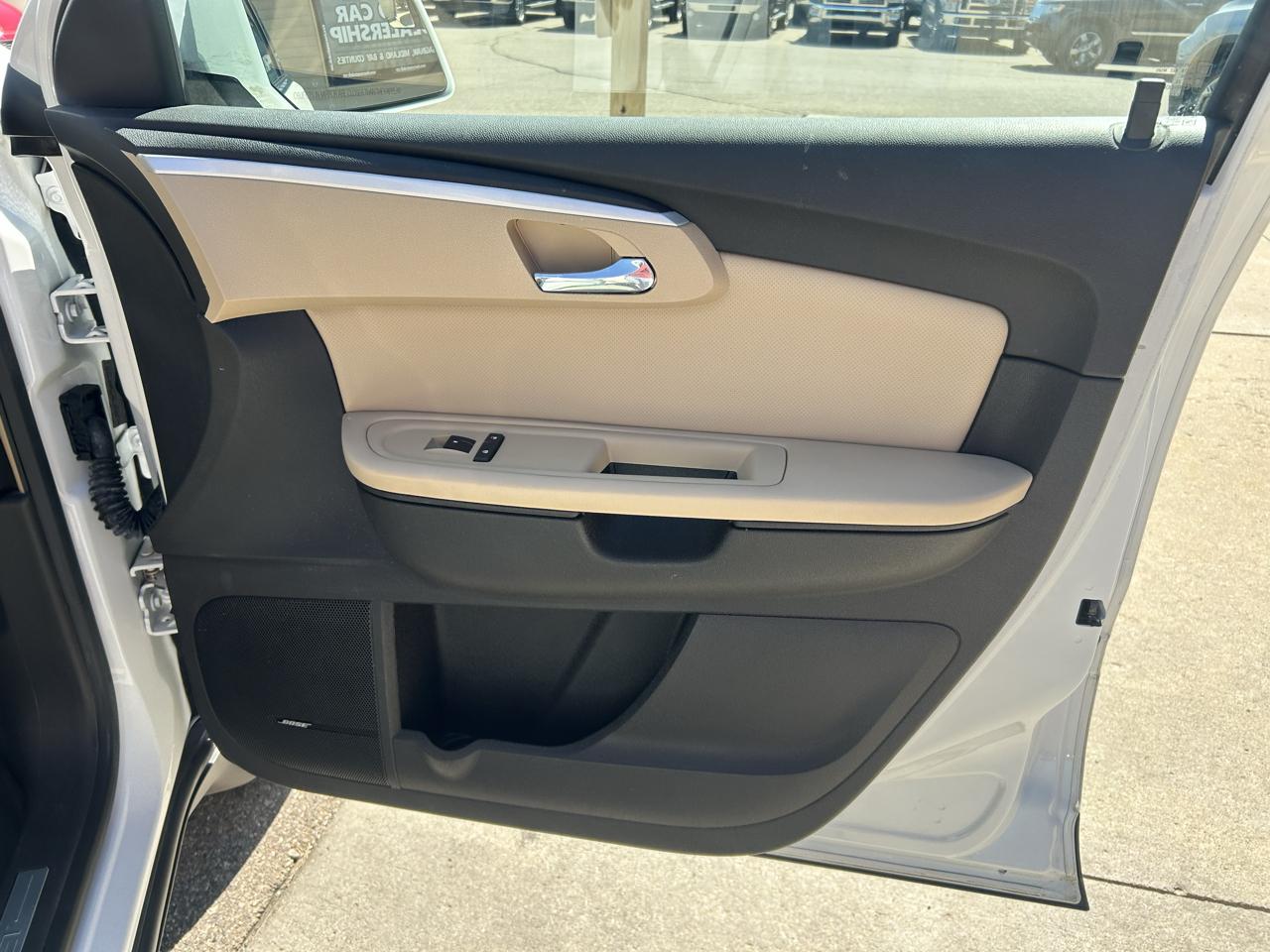 Chevrolet Traverse FWD 4dr LTZ 2009