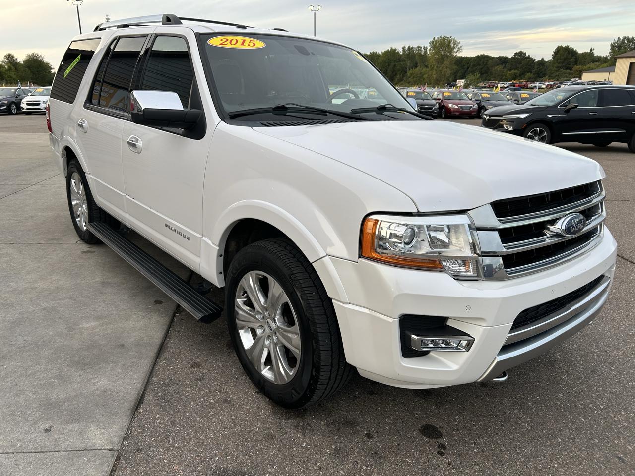 Ford Expedition 4WD 4dr Platinum 2015