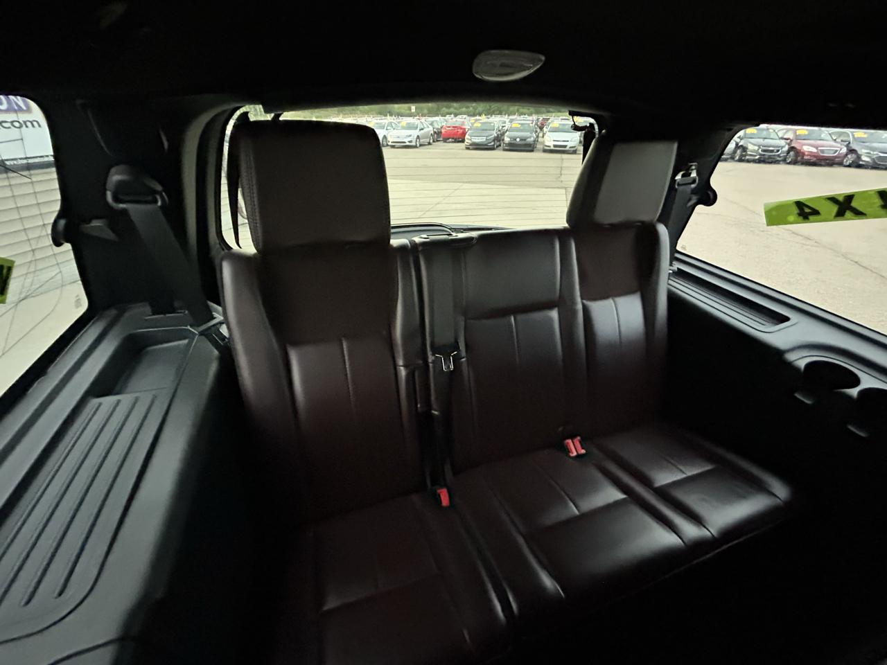 Ford Expedition 4WD 4dr Platinum 2015