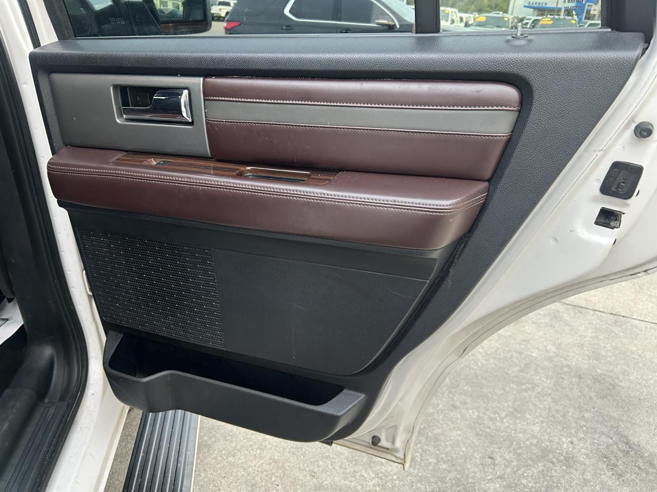 Ford Expedition 4WD 4dr Platinum 2015