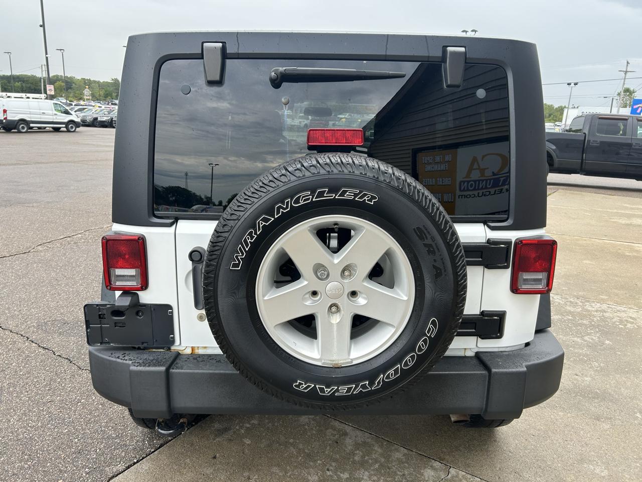 Jeep Wrangler Unlimited 4WD 4dr Sport 2015