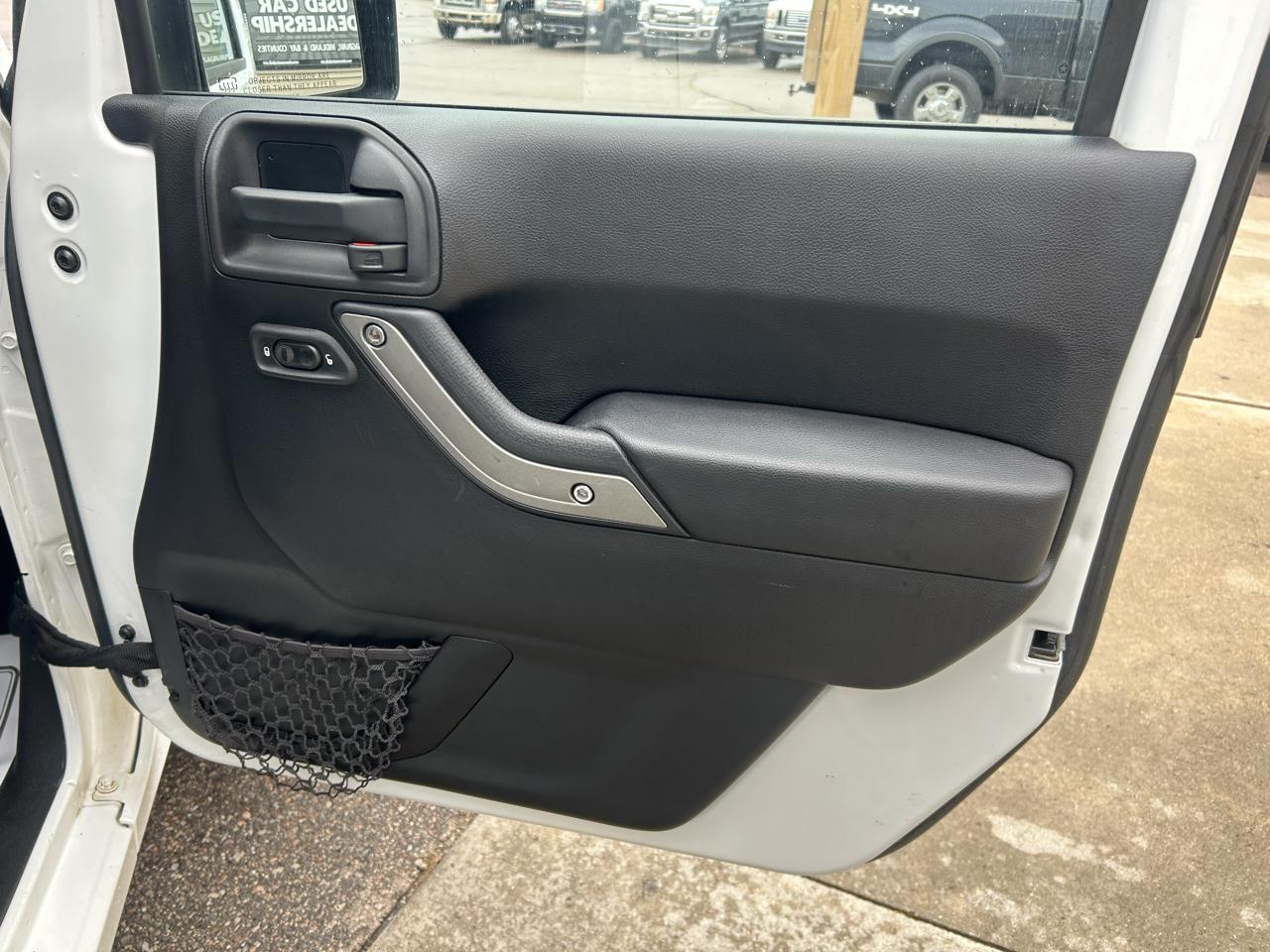 Jeep Wrangler Unlimited 4WD 4dr Sport 2015