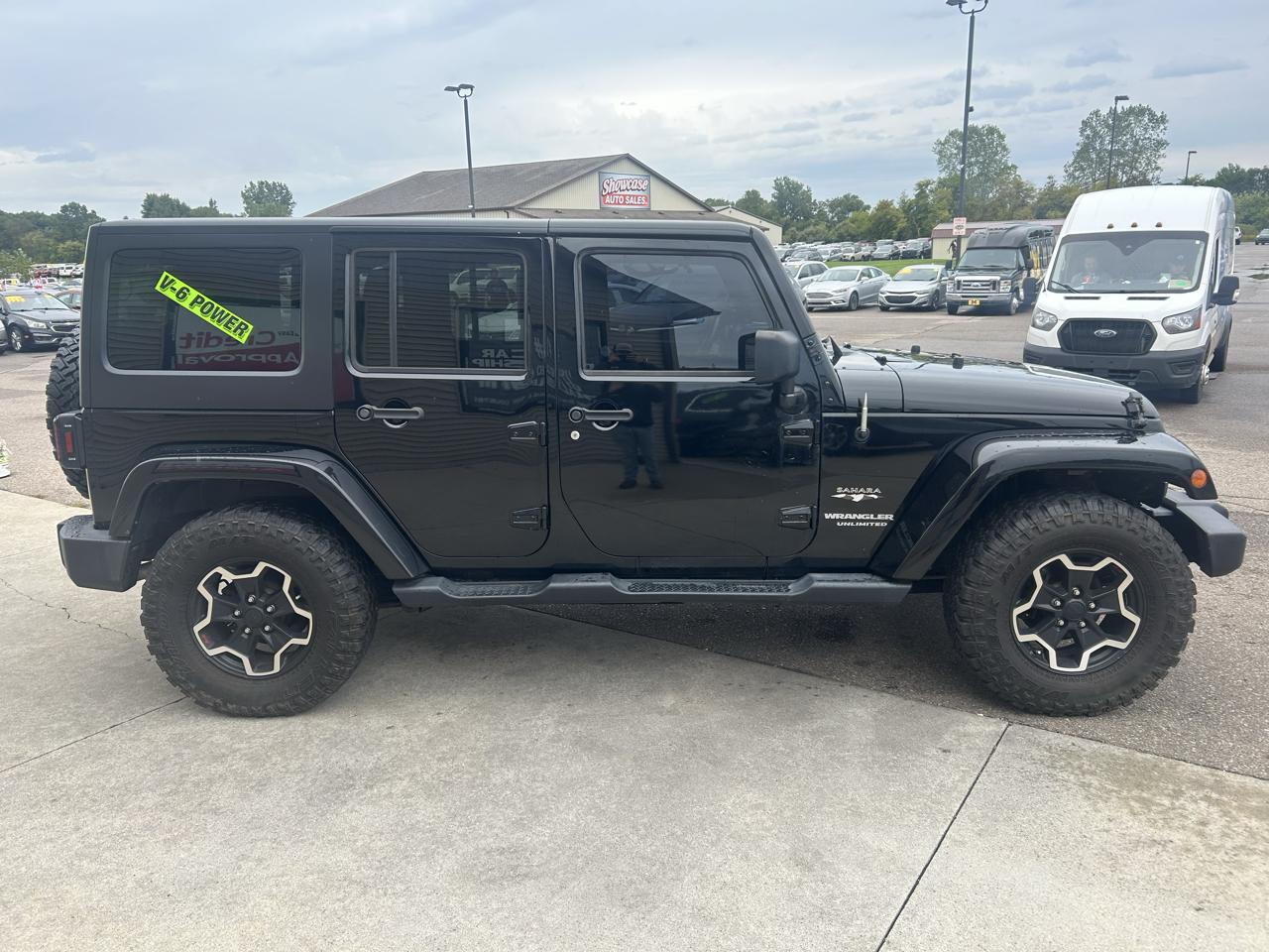 Jeep Wrangler Unlimited 4WD 4dr Sahara 2016