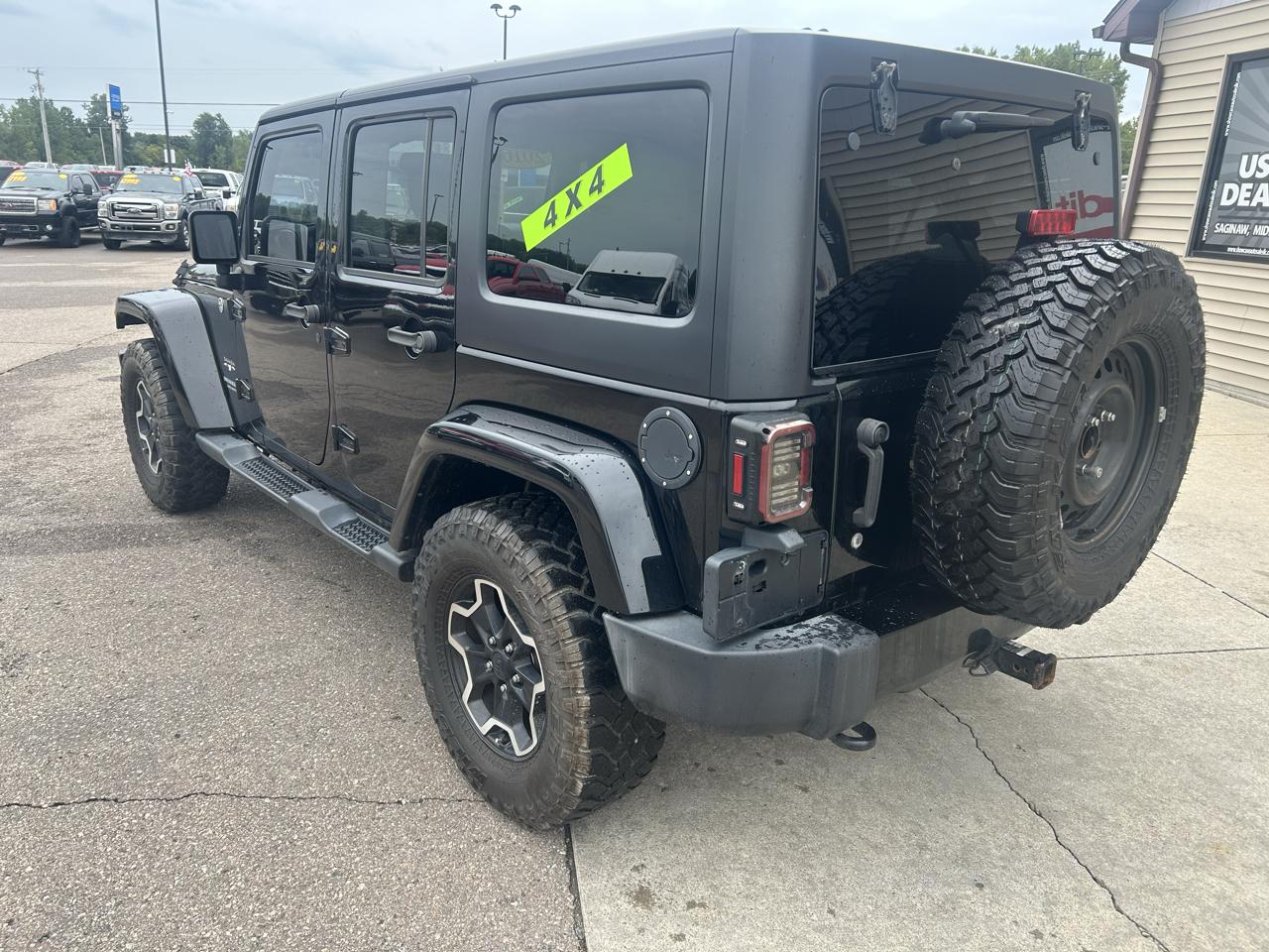 Jeep Wrangler Unlimited 4WD 4dr Sahara 2016