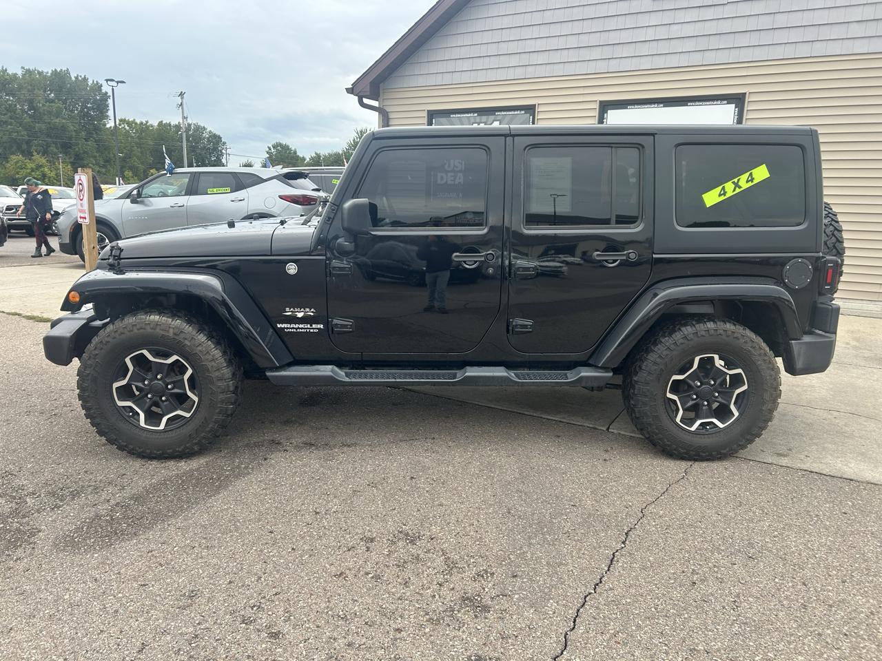 Jeep Wrangler Unlimited 4WD 4dr Sahara 2016